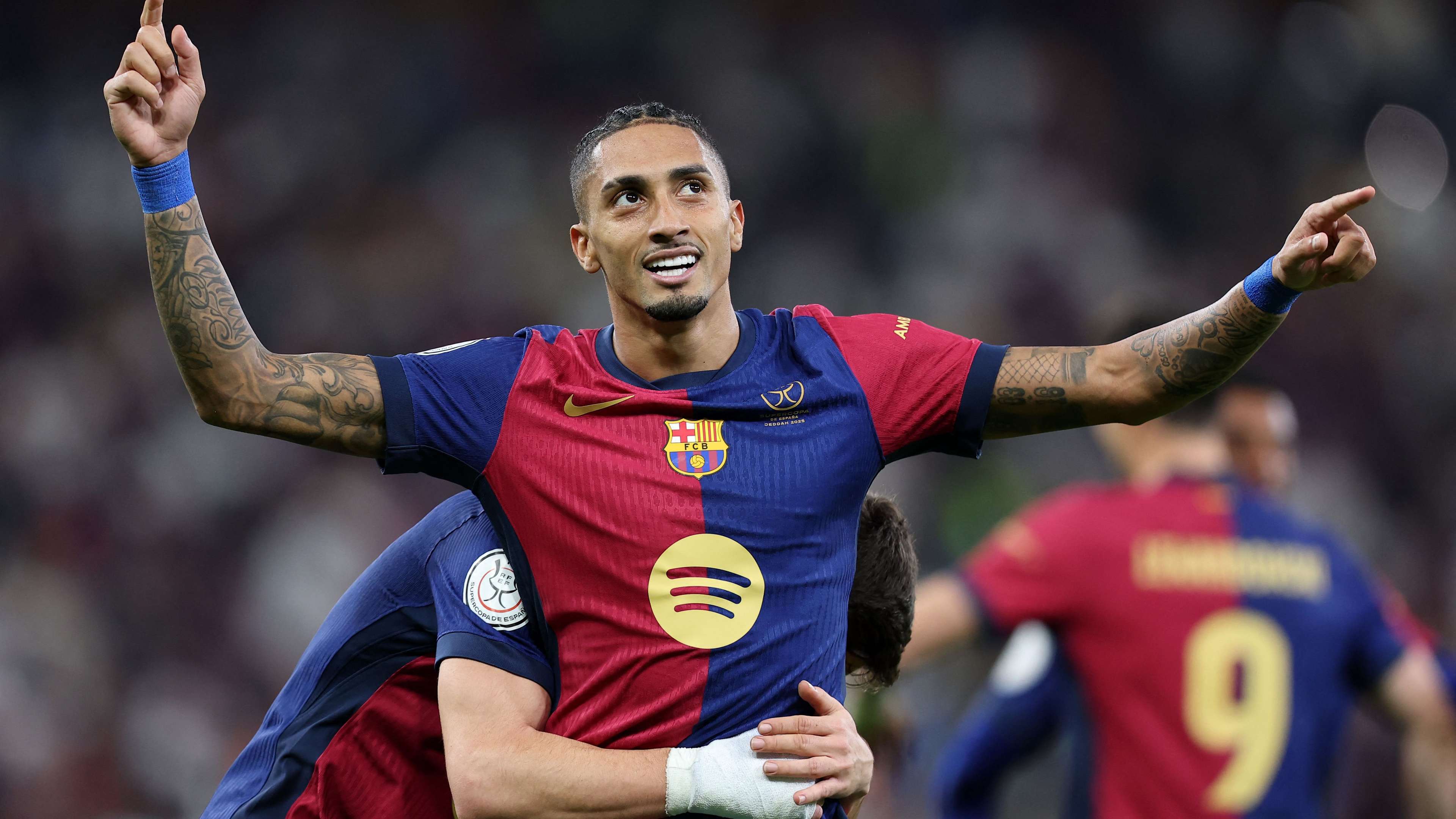 手在多场比 手在多场比